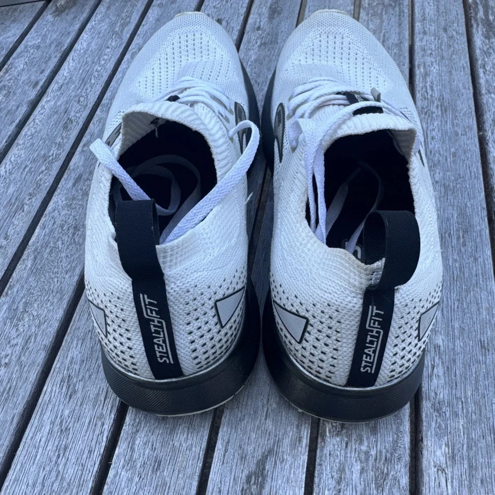 Brooks Levitate StealthFit 5.0 Women's Size 10B Running Shoes White Black